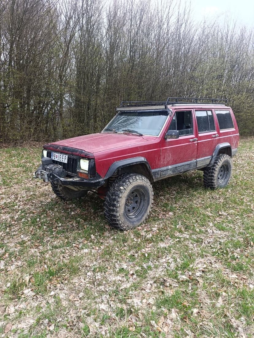 Predám jeep Cherokee xj 4.0 manuál