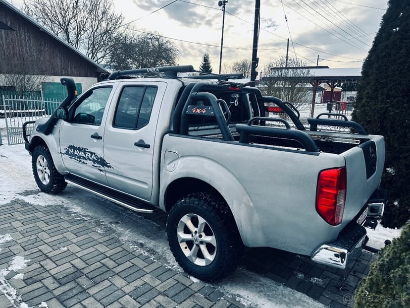 NISSAN NAVARA DOUBLE CAB 4WD – POĽOVNÍCKA / OFFROAD ŠPECIÁL