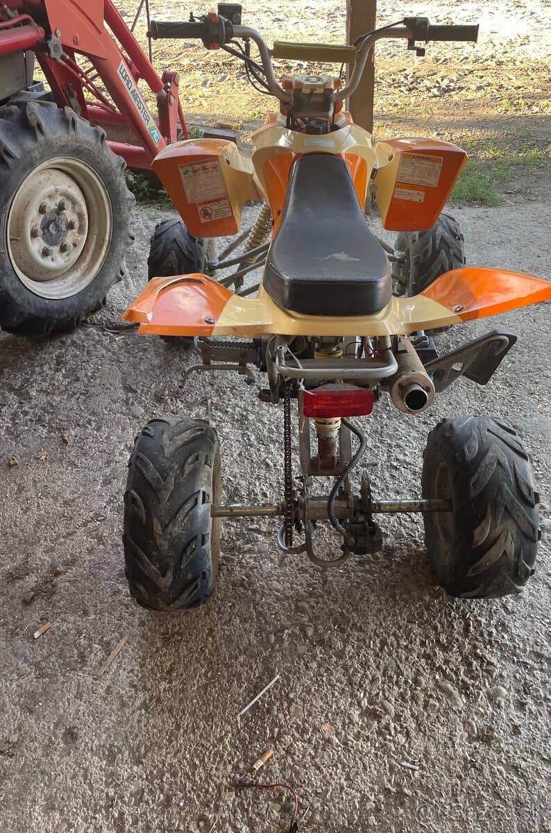 Predam nepojazdnom stave štvorkolku atv 110 možna vymena