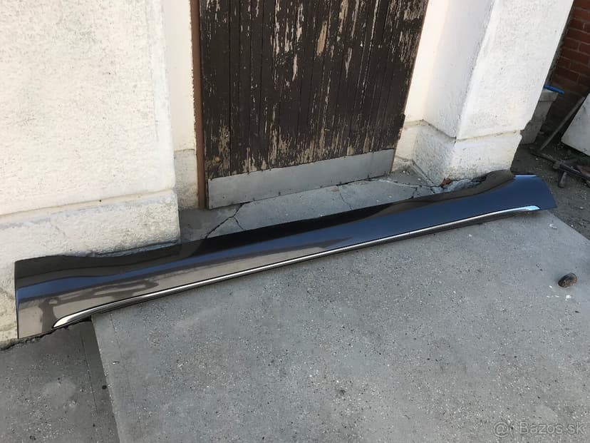 JEEP GRAND CHEROKEE KRYT NA PODBEHY