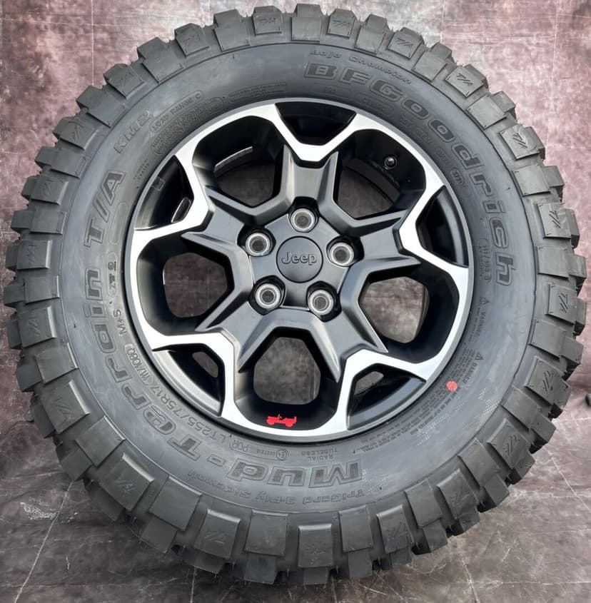 Originální alu kola Jeep 255/75/17