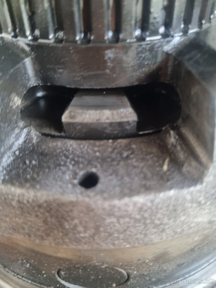 Uzávierka nissan patrol