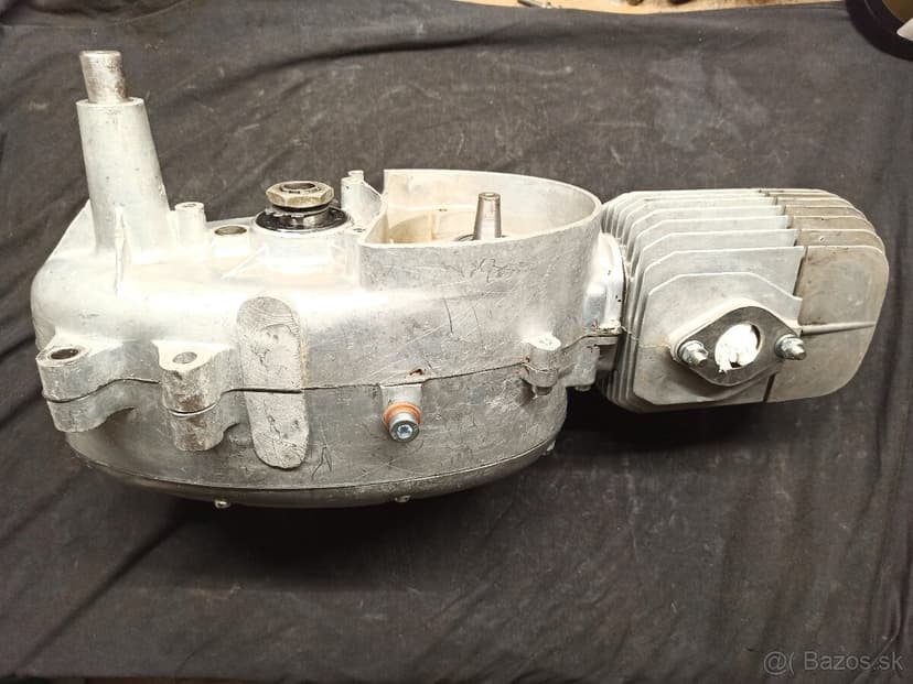 Pionier 20 21 23 05 Jawa 50 mustang