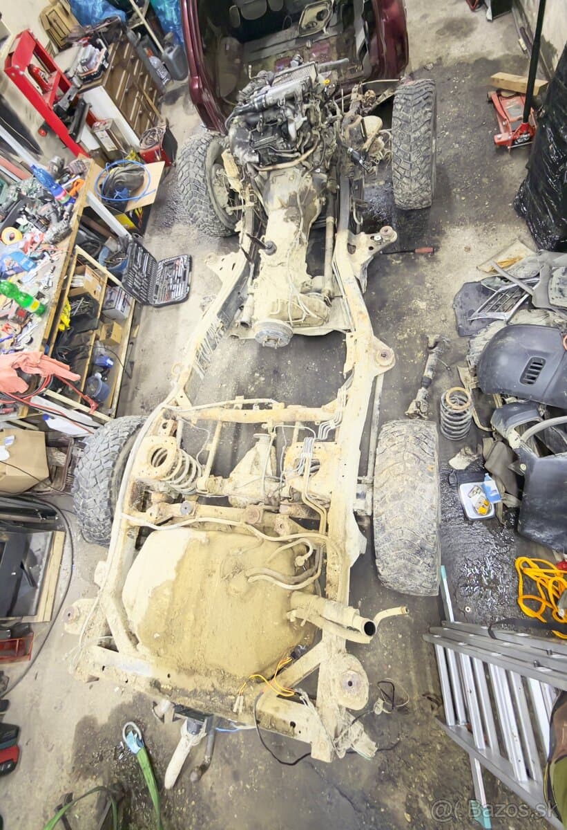 Rozpredam Nissan patrol y61 3dv. 3.0 116kw