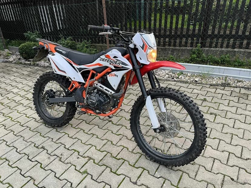 Defender 250