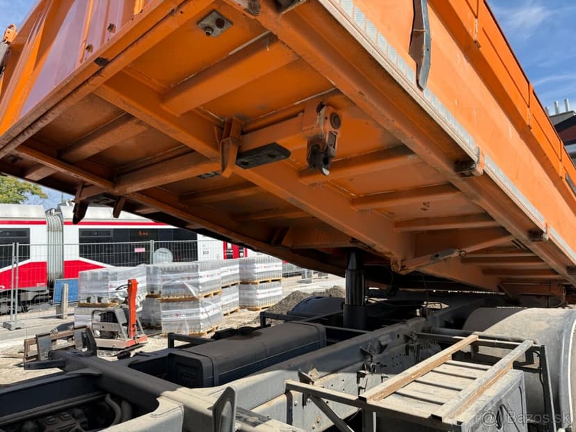 Predám Scania, vyklápač S3, nosnosť 11 ton.