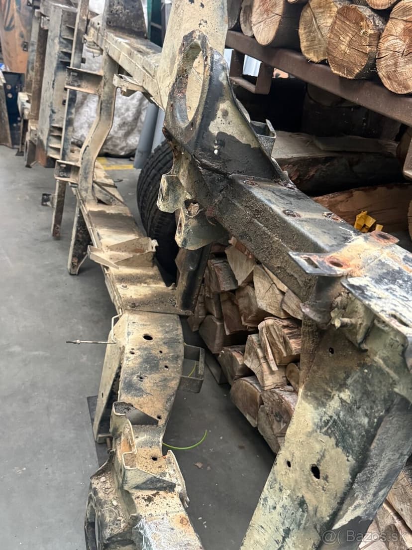 Šasy Land Rover Defender 110 Td5