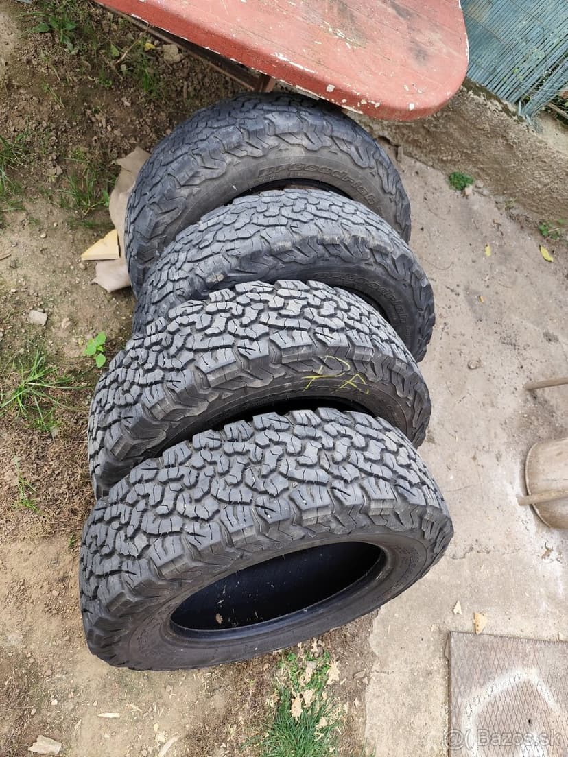 BFGoodrich All-Terrain T/A KO2 s rozmerom 215/65 R16
