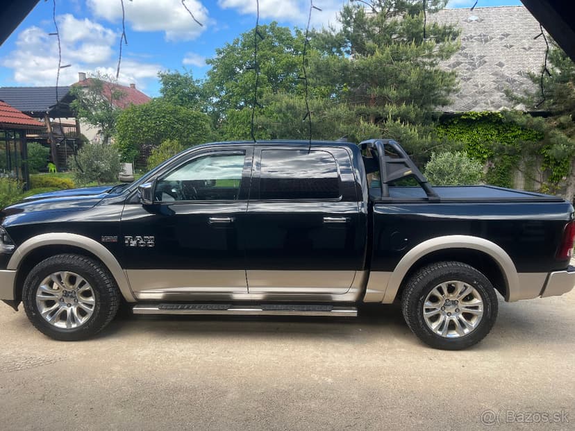 Dodge RAM 1500 5.7 HEMI LARAMIE Crew CAP TOP