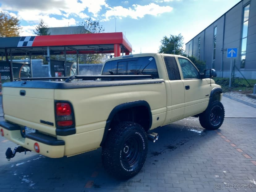 Dodge Ram 5.2 V8 4x4 lpg pick-up