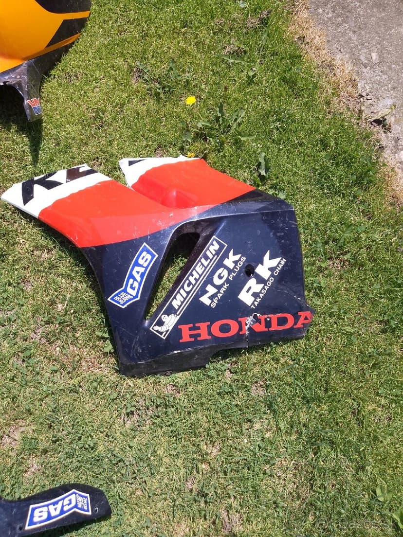Plasty na motocykel Honda CBR 1000 ročník 2004-2005