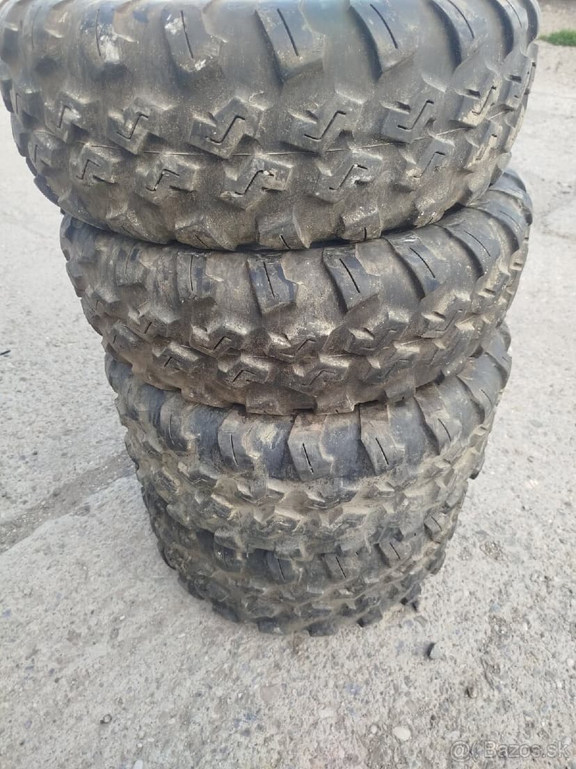 Predam pneu na stvorkolku 26/10/14 a 26/8/14
