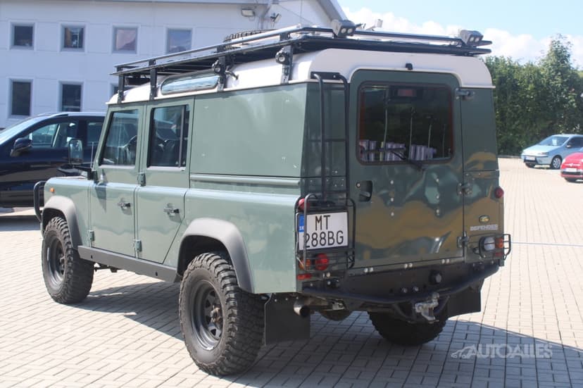 Land Rover Defender 2,4 TDCi 90 kW 110 SW 4x4