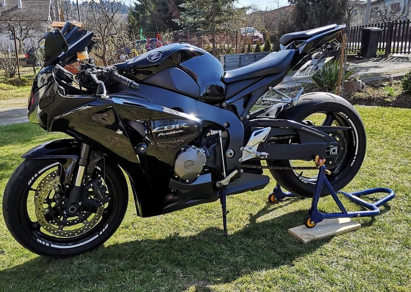 Honda cbr 1000rr