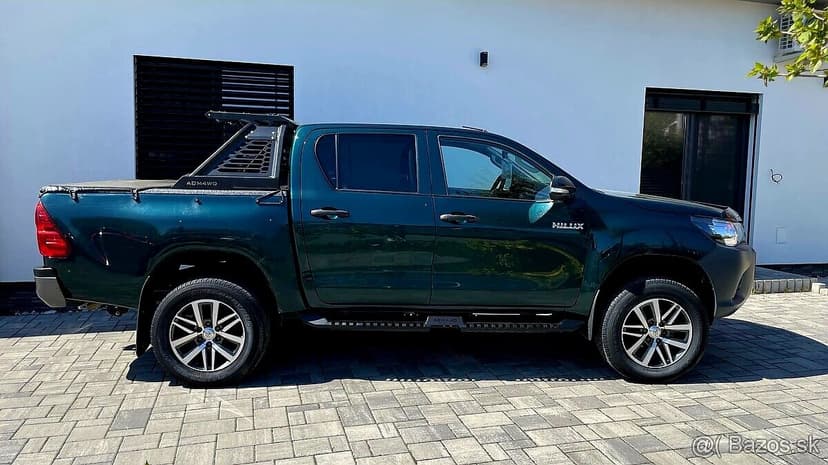 TOYOTA HILUX - PREDAJ AJ NA SPLÁTKY