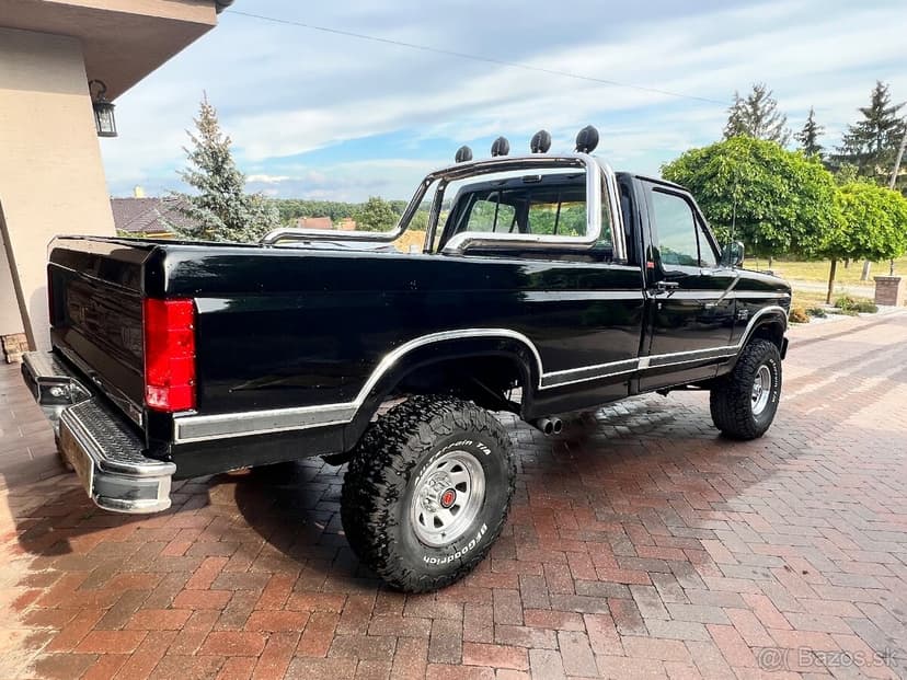 Ford F150 xlt Lariat 1986