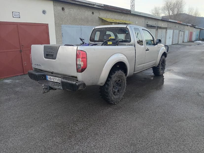 Nissan Navara d40