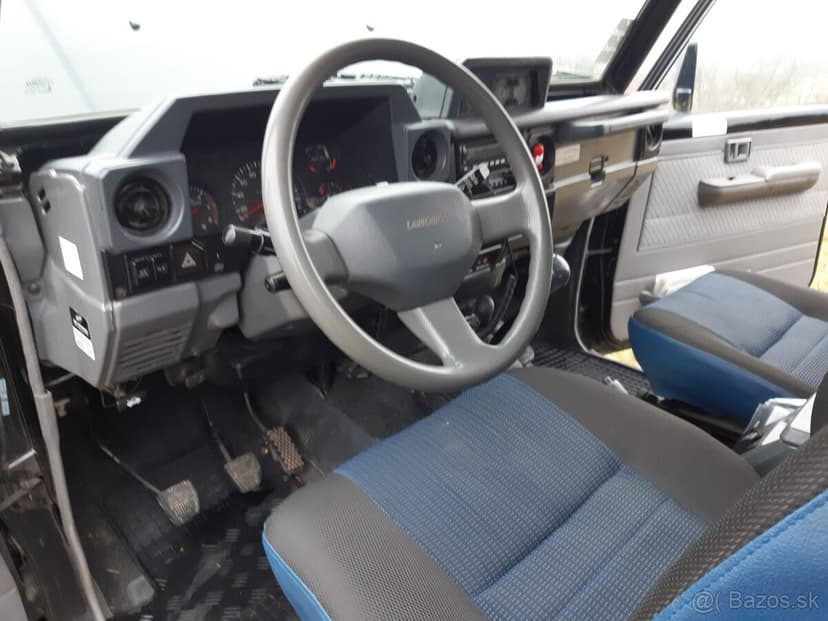 Toyota Land Cruiser KZJ 73 - 3.0 L.