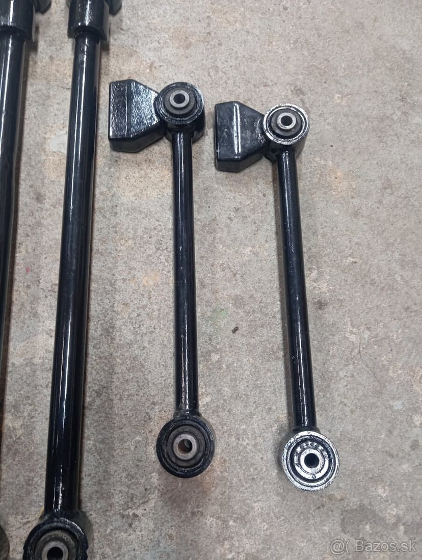 Zadné ramená Nissan patrol