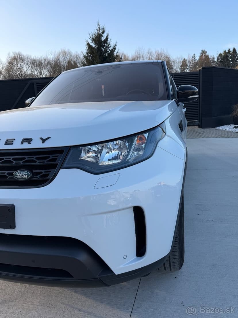 Land Rover Discovery 5