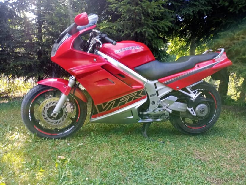 HONDA VFR 750 RC36 DOVOZ NA PRIHLASENIE