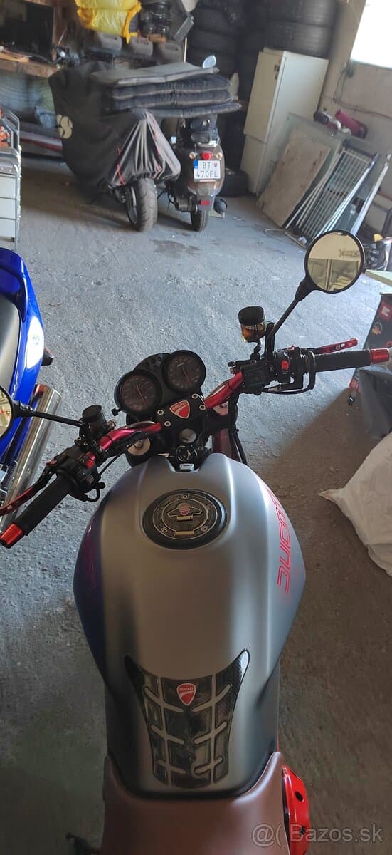 Dukati monster 2002 rok