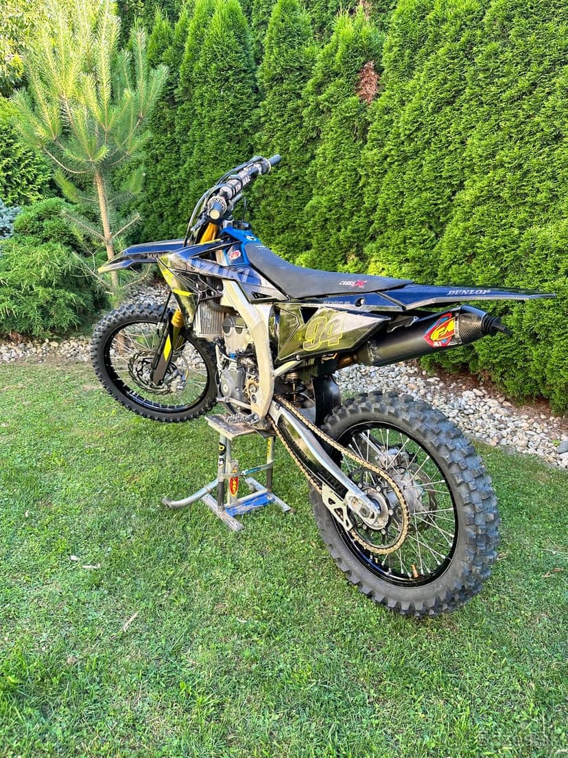 Suzuki rmz 250