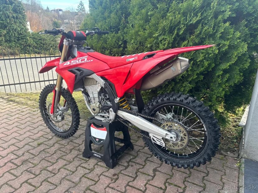 DUCATI DESMO 450 MX AKRAPOVIC