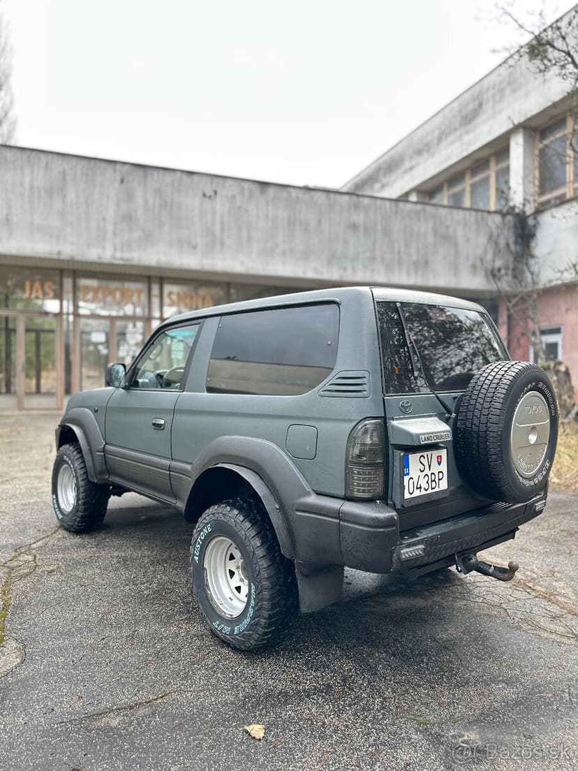 Toyota Land Cruiser 90