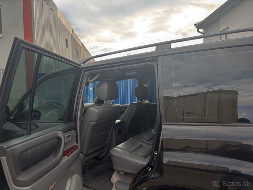 Toyota Landcruiser  4.7 V8