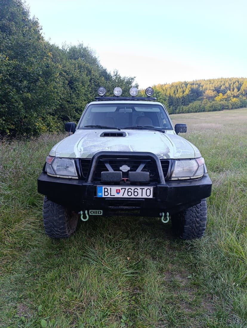 Predám Nissan patrol y61