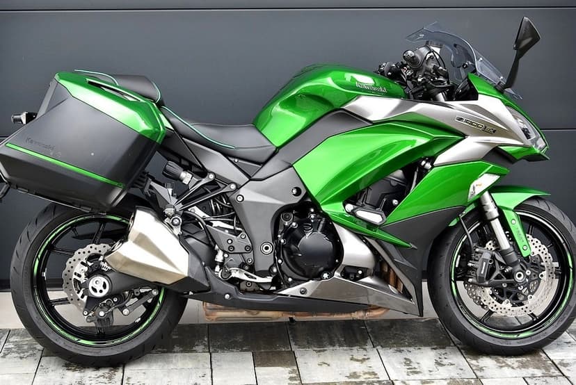 Kawasaki Z1000 SX r.2018 - 14.tis km - kupena SK