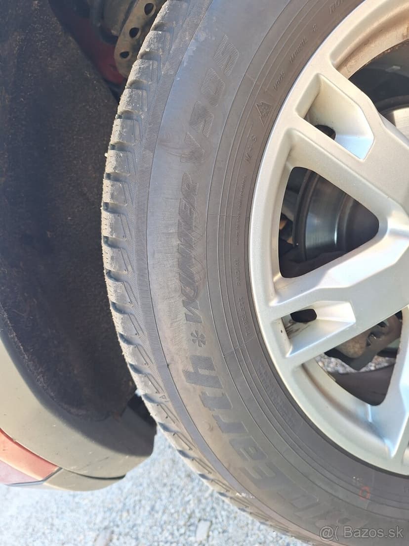 Disky so zimnými pneu Range Rover evoque