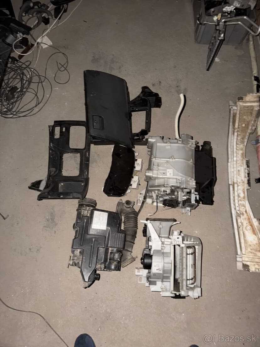 Toyota land cruiser J12 120 NÁHRADNÉ DIELY