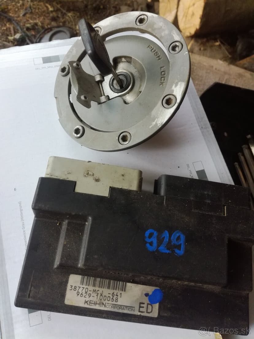 Honda cbr 900rr fireblade