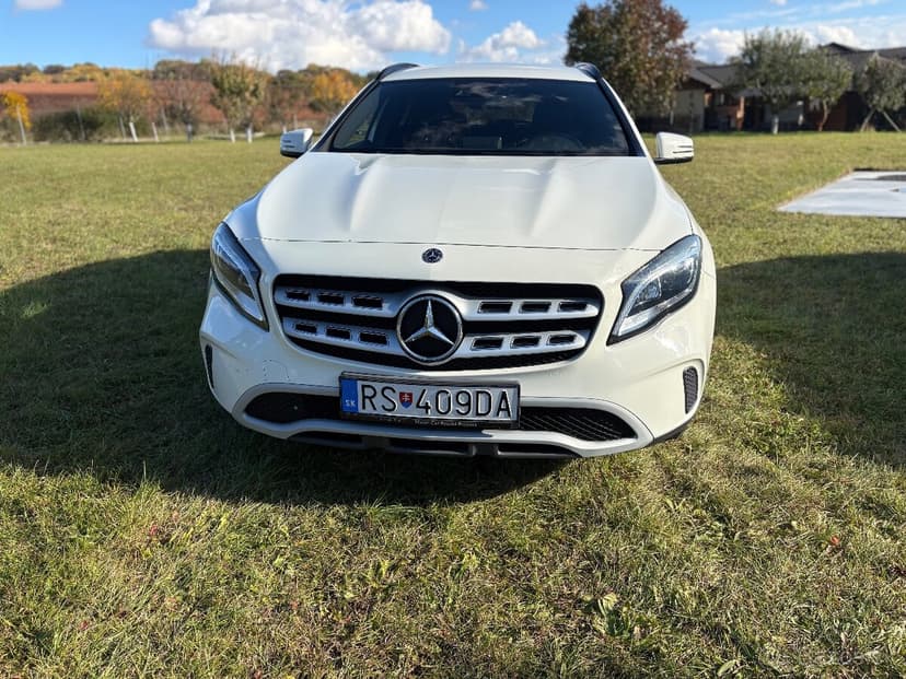 Mercedes Benz GLA 180, 5/2018, 90kw, - benzín