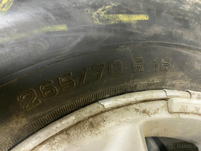 Predám Offroad pneumatiky 265 70 R15