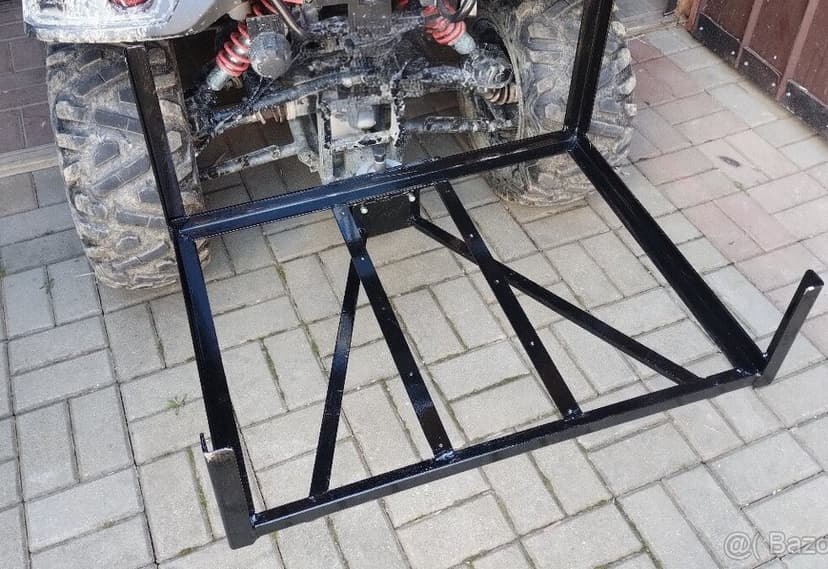 Nosič na ťažné na stvorkolku