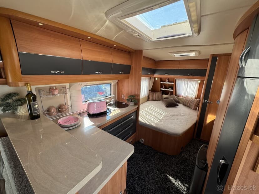 Hobby 560 CFe De Luxe Markíza, Klíma, Mover, Nosič