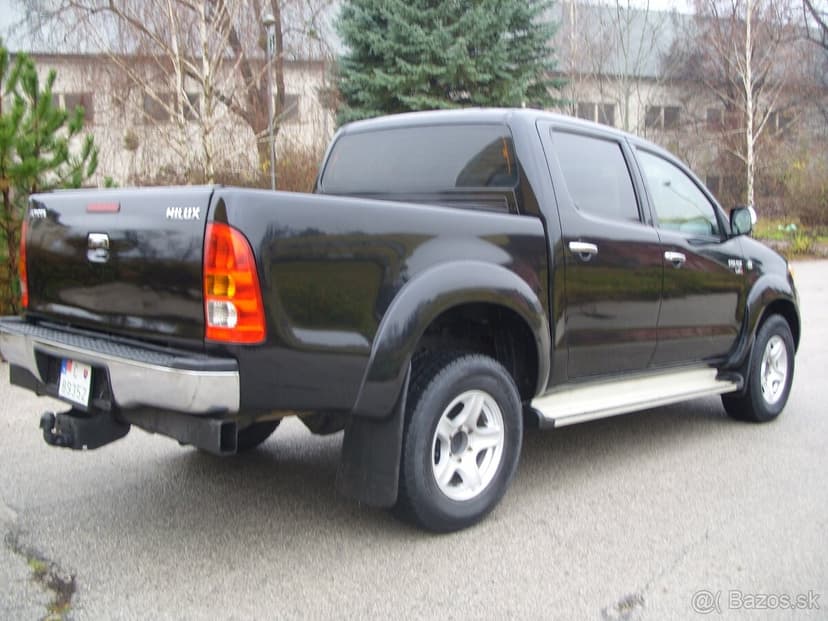 Toyota Hilux 2,5 D-4D 4x4 Zadná Uzávierka