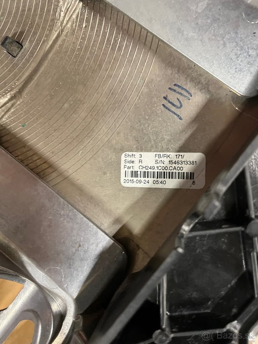 Dodge RAM 1500 predna maska