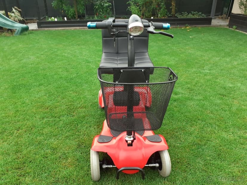 Elektrický vozík pre seniorov