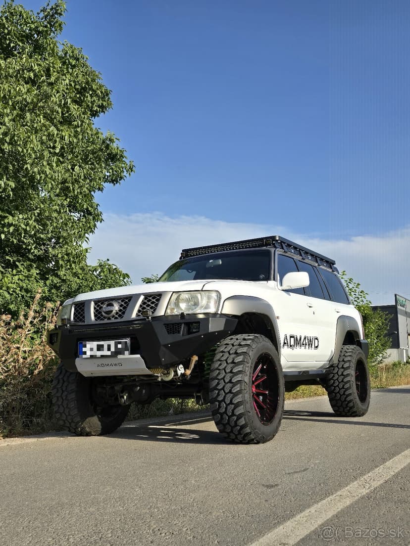 Predný pevnostný nárazník Nissan Patrol Y61