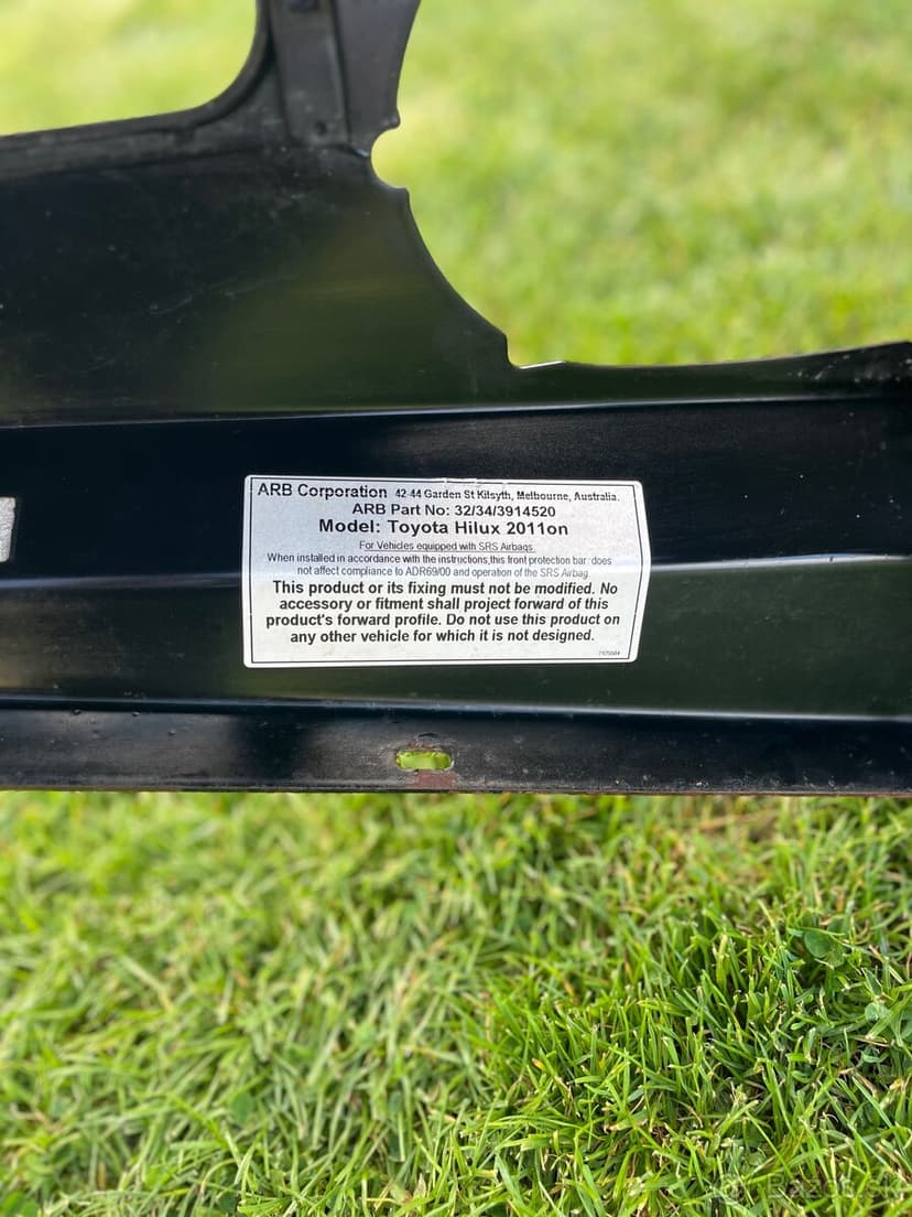 Pevnostný nárazník ARB Deluxe Sahara – Toyota Hilux 2011+