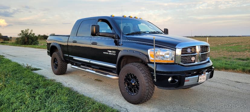 Dodge RAM 2500 MegaCab
