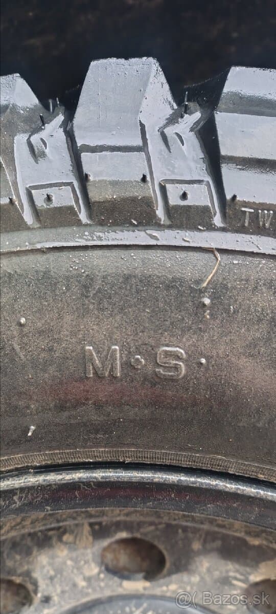 Predám pneu 235/70 R16