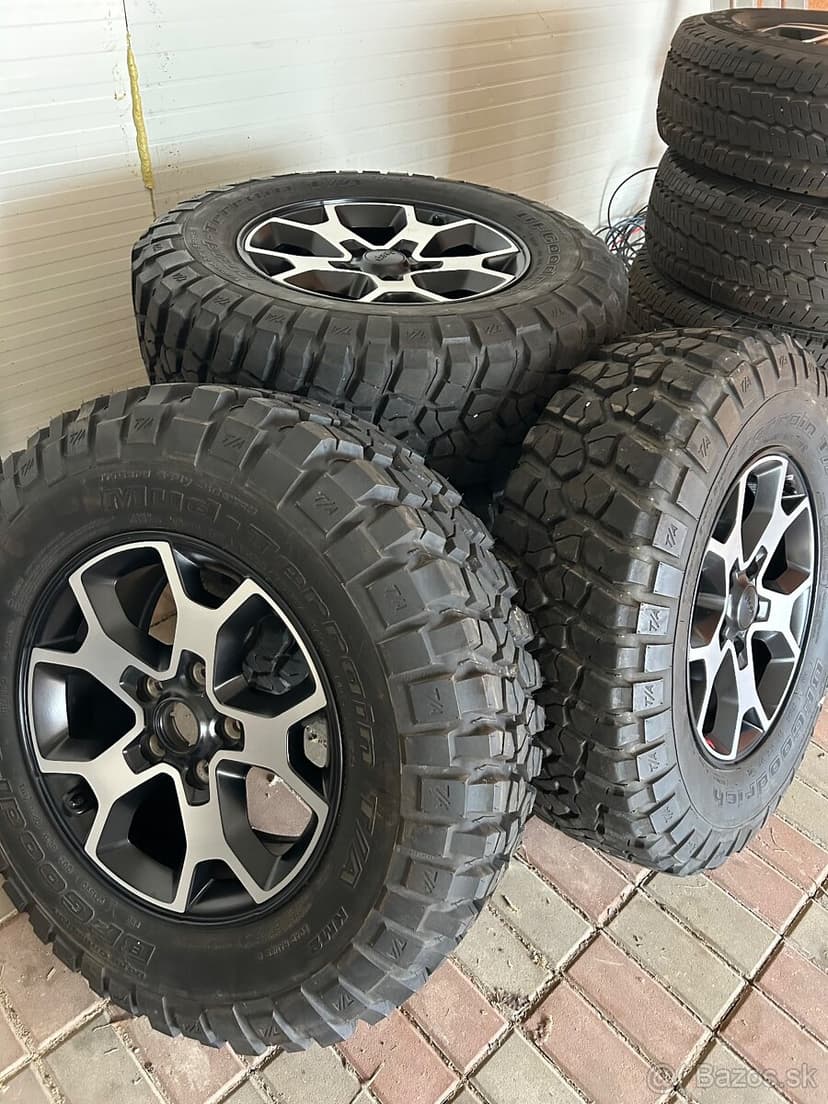 Jeep Wrangler JK JL Rubicon 255/75 r17 Nové pneu