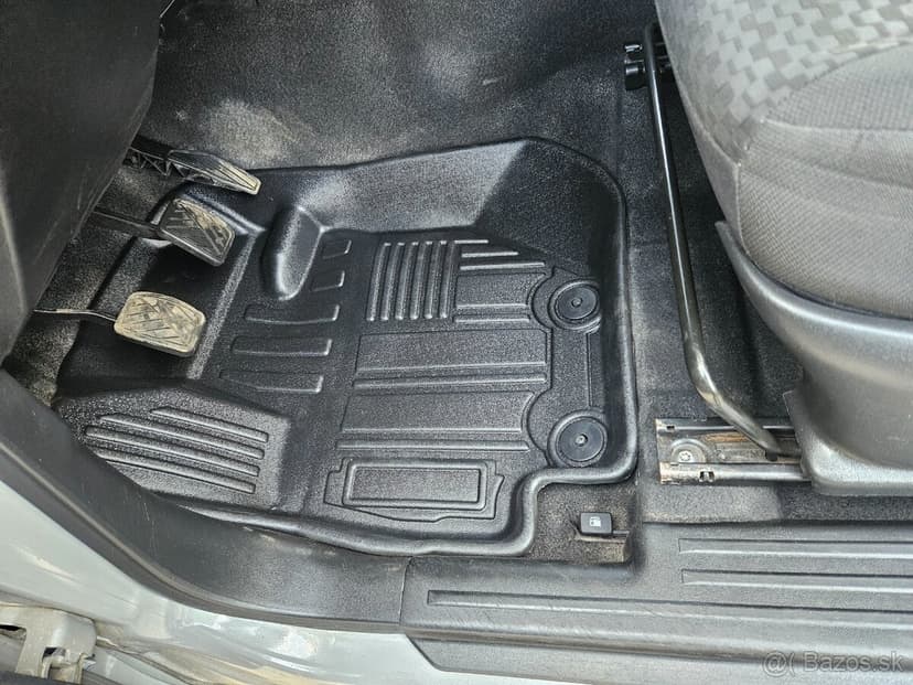 Suzuki Jimny - gumové koberce, vaničky
