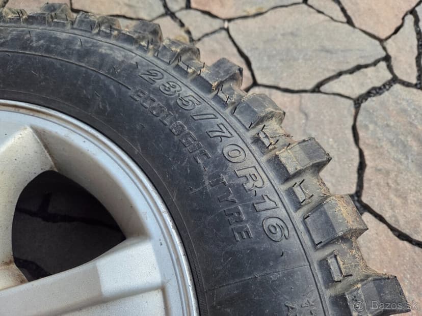 Komplety kia sorento 235/70 r16