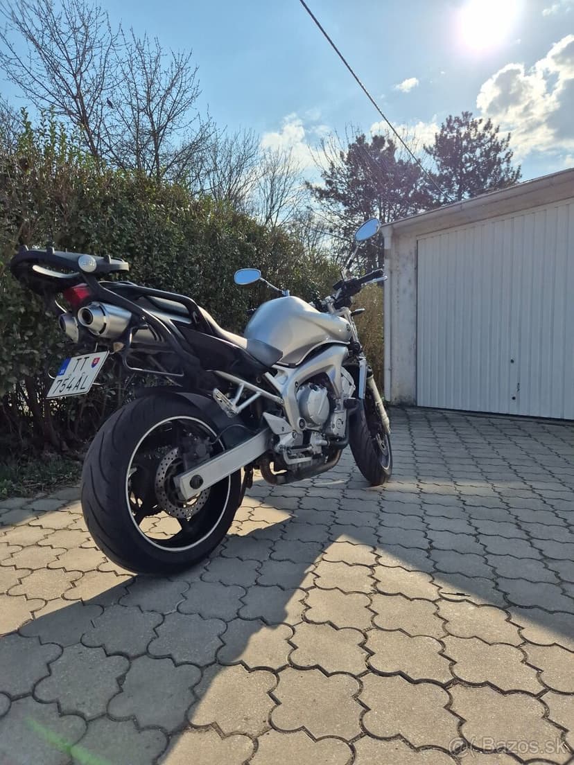 Yamaha FZ6 Fazer – 29k km – kufor a cestovné tašky GIVI